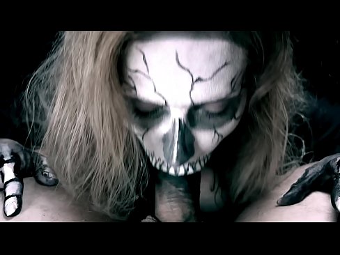❤️ Demon djevojka siše kurac svojim crnim ustima i guta spermu. ❤️❌ Super porno na hr.porngipfy.ru ️❤